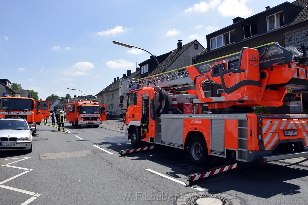 Feuer 1 Koeln Porz Grengel Waldstr P059.JPG - Miklos Laubert